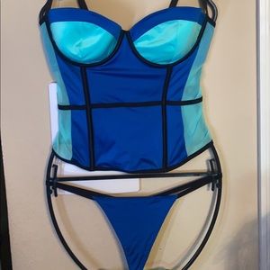 Victoria’s Secret lingerie 36D